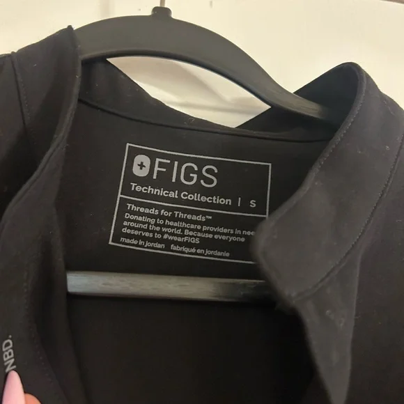 FIGS Rafaela Oversized Scrub Top size small black - Picture 2 of 5